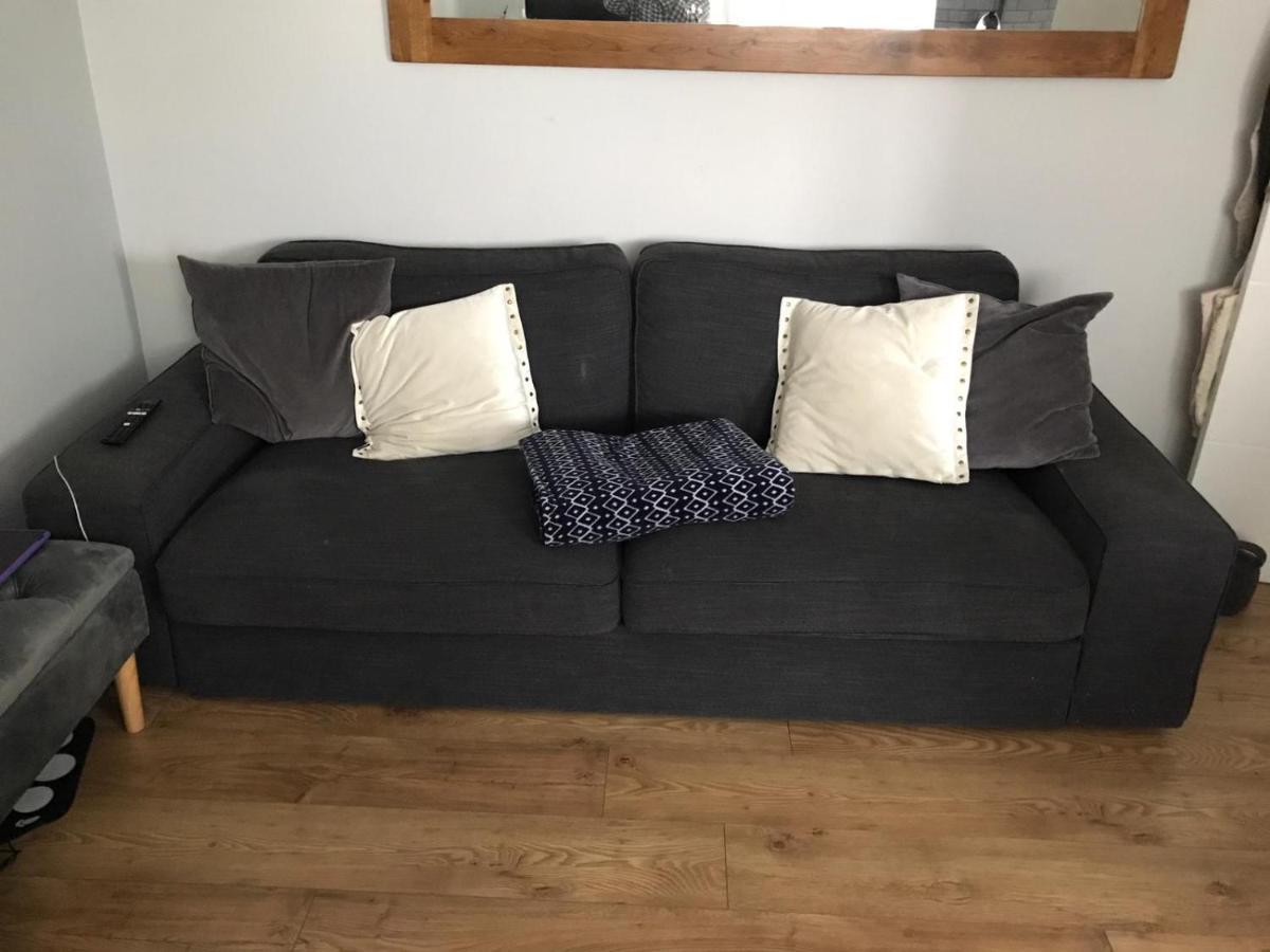 2 X Double Rooms In Cheam 外观 照片